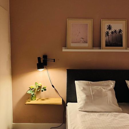 Апартаменты Hello Noordwijk - Souterrain Hoogwakersbosstraat 6 Экстерьер фото
