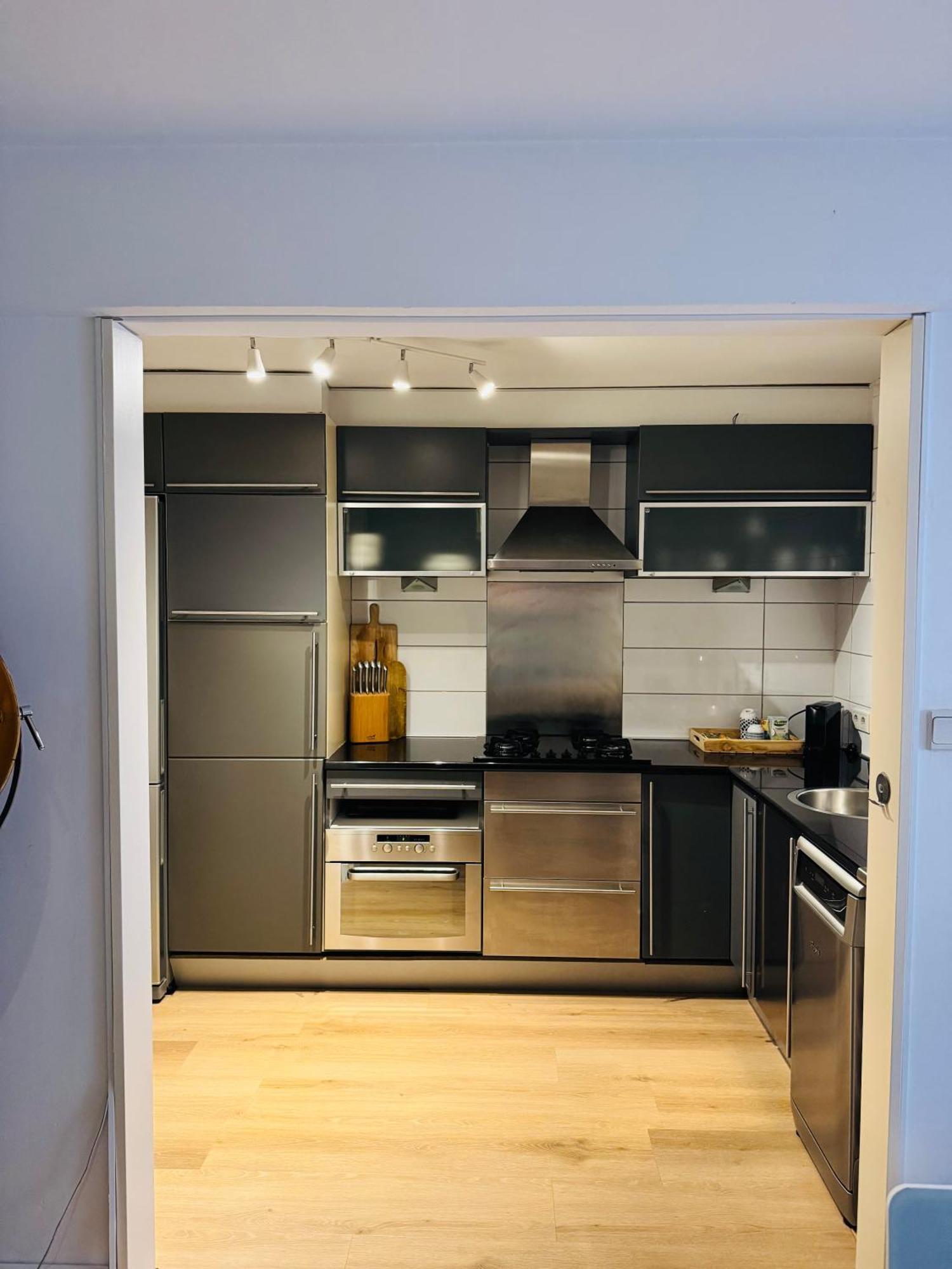 Апартаменты Hello Noordwijk - Souterrain Hoogwakersbosstraat 6 Экстерьер фото