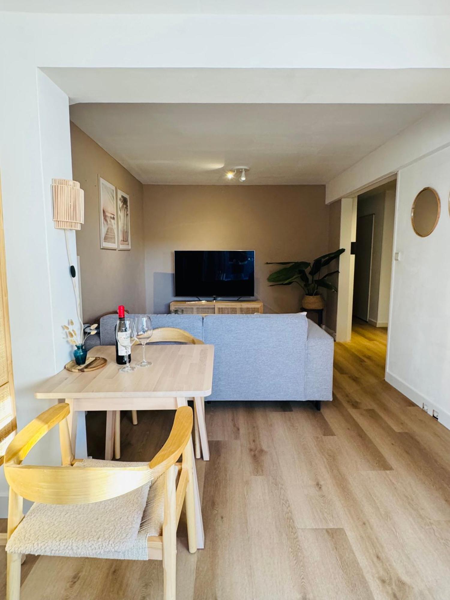 Апартаменты Hello Noordwijk - Souterrain Hoogwakersbosstraat 6 Экстерьер фото